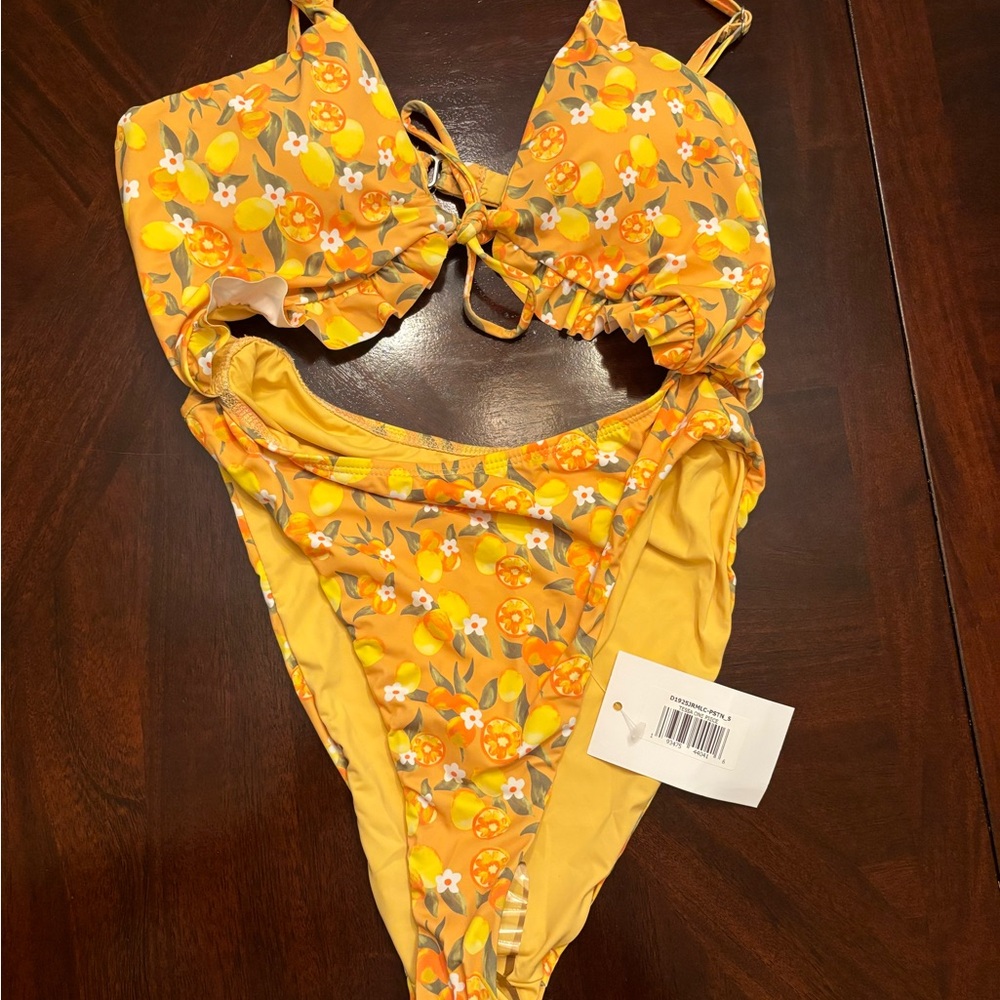 Dippin' Daisy's Tessa One Piece in Positano size small
